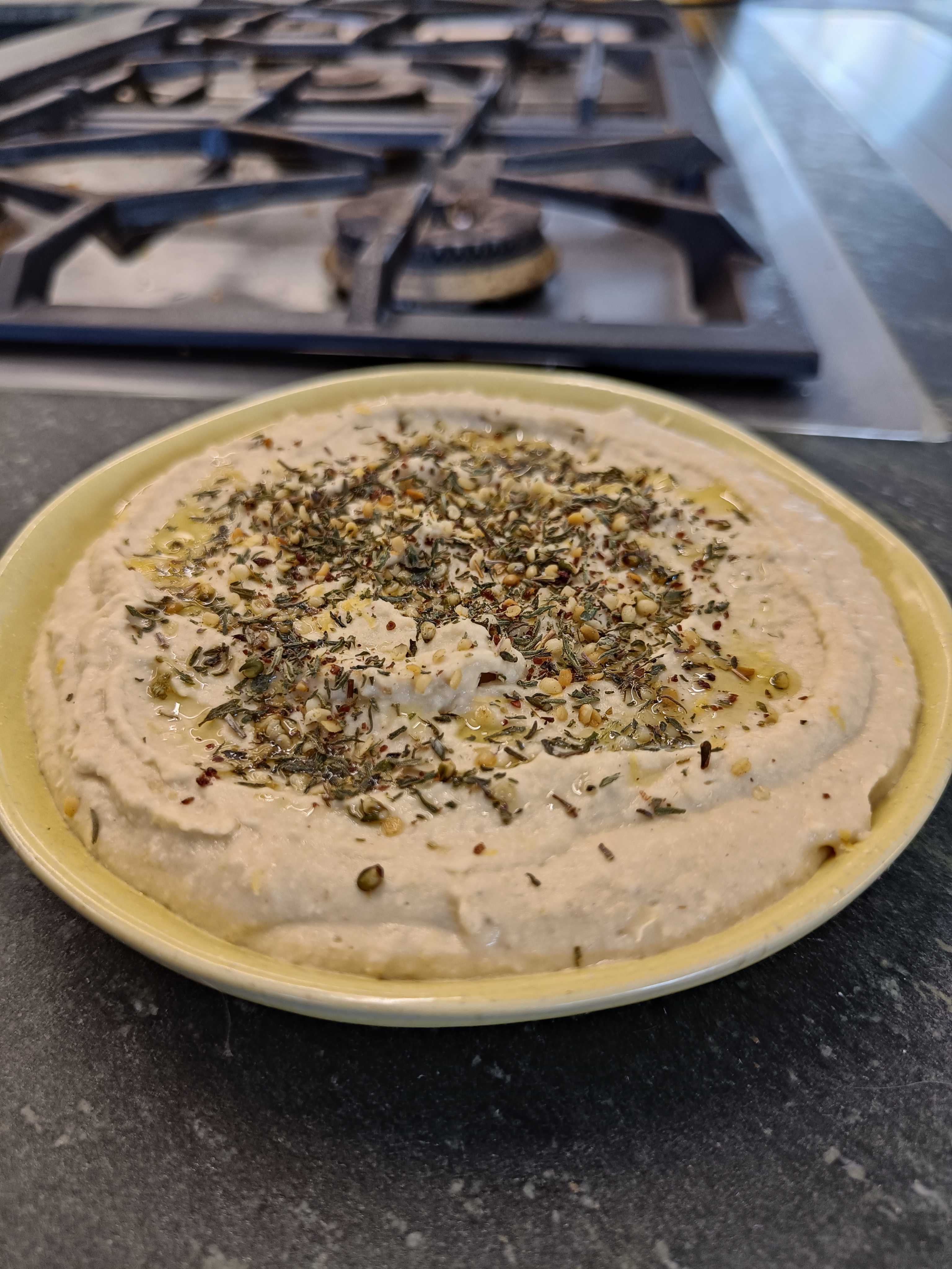 files/Hanf_Zahtar_Humus_1.jpg